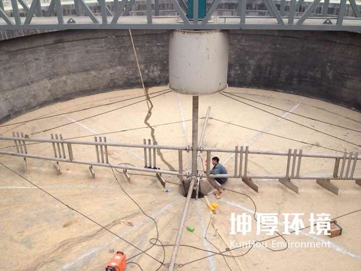 刮泥機安裝現場